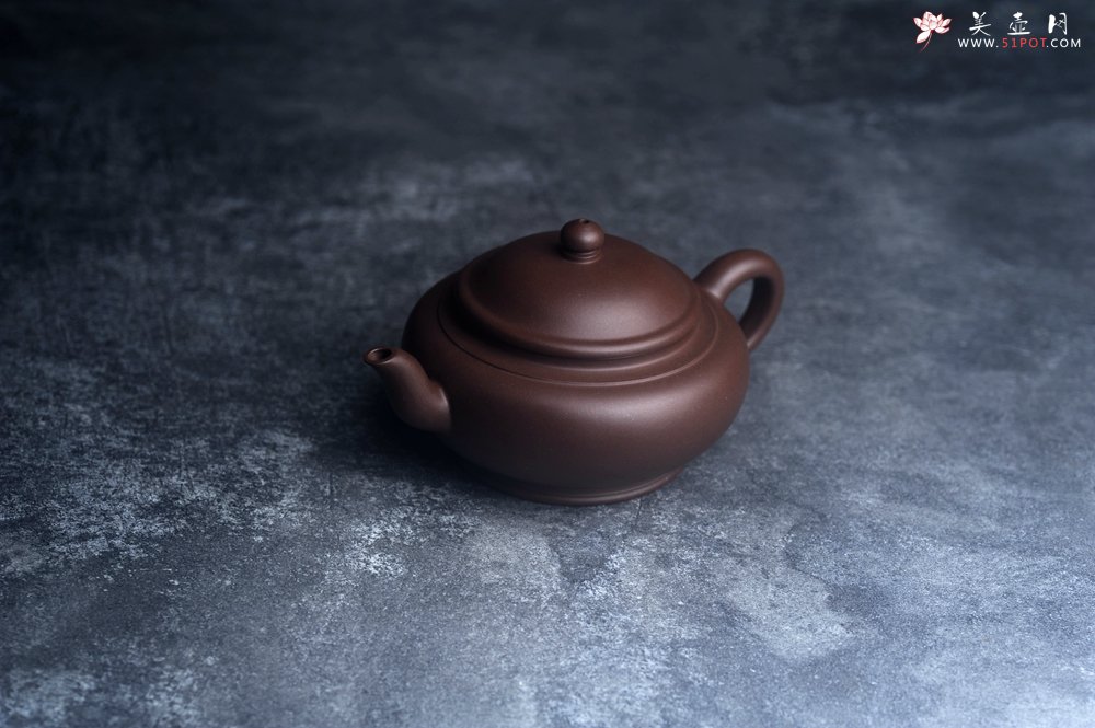 紫砂壶图片：美壶特惠 特好老紫泥玉扁紫砂壶 茶人醉爱 - 宜兴紫砂壶网