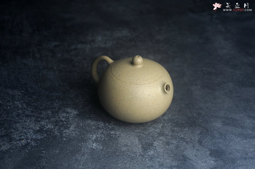 紫砂壶图片：美壶特惠 特好本山绿泥西施紫砂壶 茶人醉爱 - 宜兴紫砂壶网