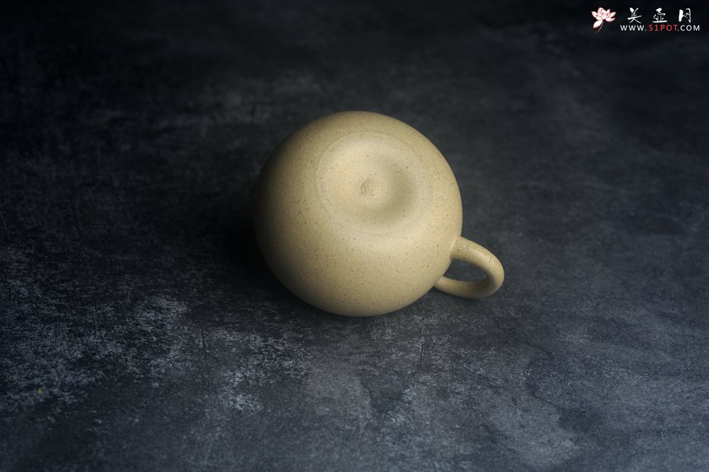 紫砂壶图片：美壶特惠 特好本山绿泥西施紫砂壶 茶人醉爱 - 宜兴紫砂壶网