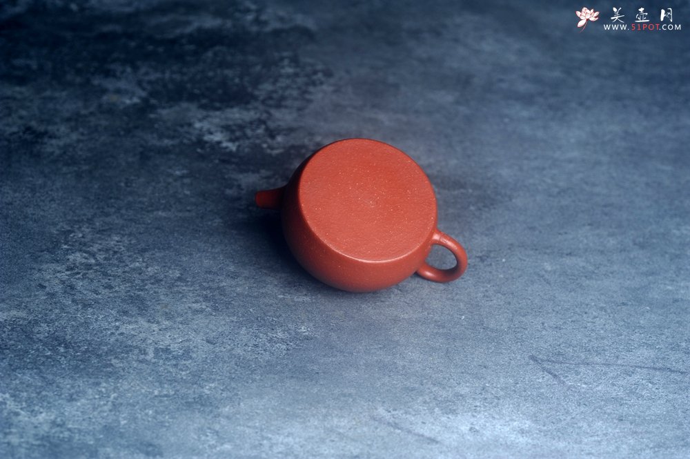 紫砂壶图片：美壶特惠 优质降坡泥迷你涌泉壶 茶人醉爱 - 宜兴紫砂壶网