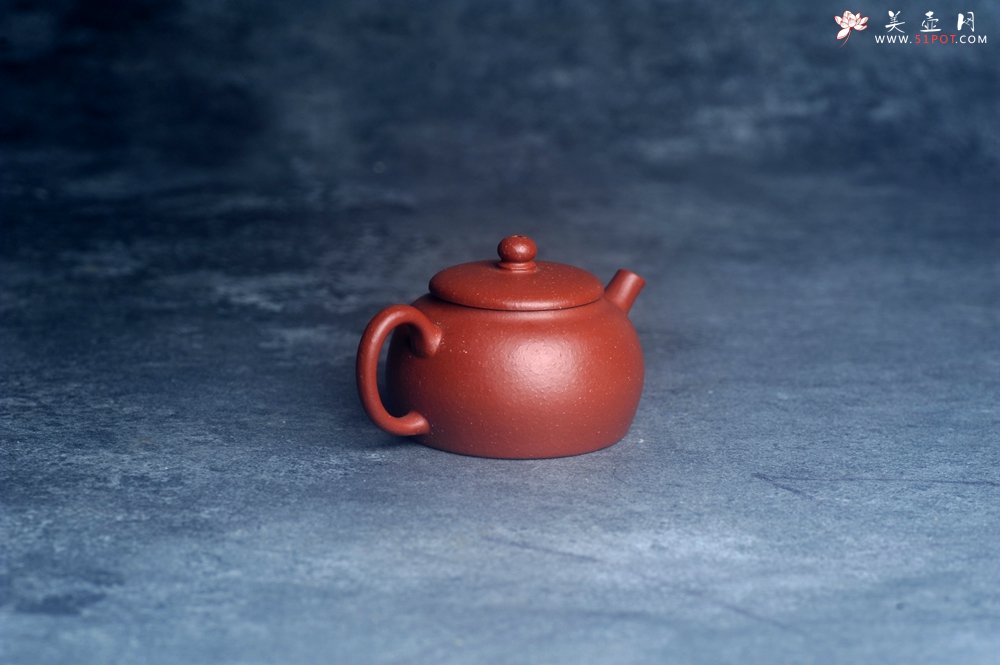 紫砂壶图片：美壶特惠 优质降坡泥迷你涌泉壶 茶人醉爱 - 宜兴紫砂壶网