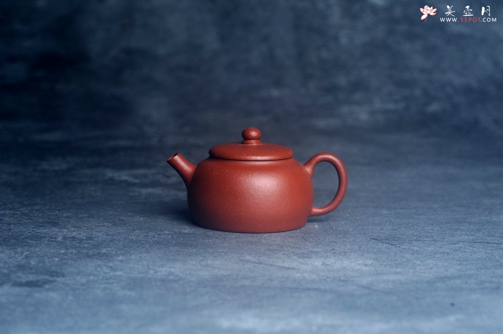 紫砂壶图片：美壶特惠 优质降坡泥迷你涌泉壶 茶人醉爱 - 宜兴紫砂壶网