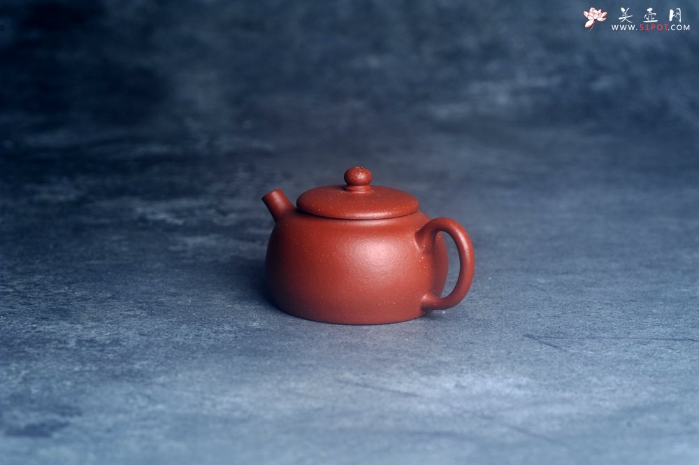 紫砂壶图片：美壶特惠 优质降坡泥迷你涌泉壶 茶人醉爱 - 宜兴紫砂壶网