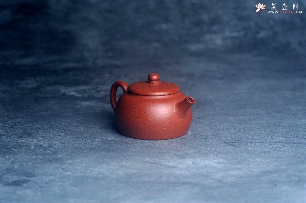 紫砂壶图片：美壶特惠 优质降坡泥迷你涌泉壶 茶人醉爱 - 宜兴紫砂壶网