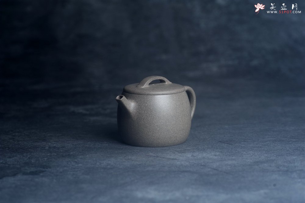 紫砂壶图片：美壶特惠 特好青段泥汉瓦紫砂壶 茶人醉爱 - 宜兴紫砂壶网