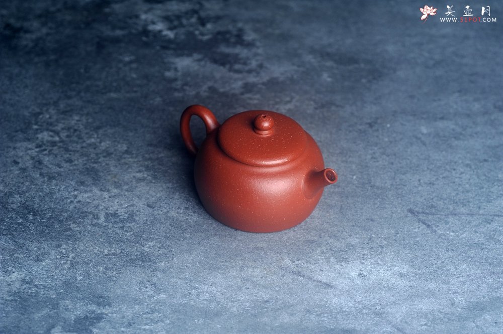 紫砂壶图片：美壶特惠 优质降坡泥迷你涌泉壶 茶人醉爱 - 宜兴紫砂壶网