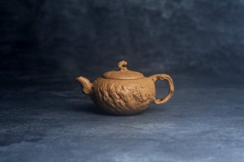 紫砂壶图片：美壶特惠精品特好全手工老段泥游龙供春紫砂壶 - 宜兴紫砂壶网