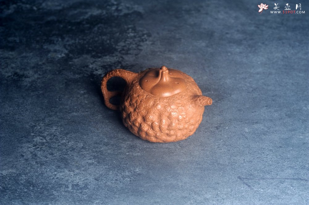 紫砂壶图片：美壶特惠 特好老段泥全手工银杏供春壶 茶人醉爱 - 宜兴紫砂壶网