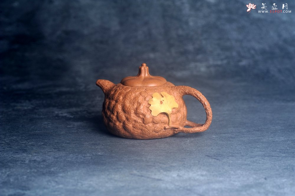 紫砂壶图片：美壶特惠 特好老段泥全手工银杏供春壶 茶人醉爱 - 宜兴紫砂壶网