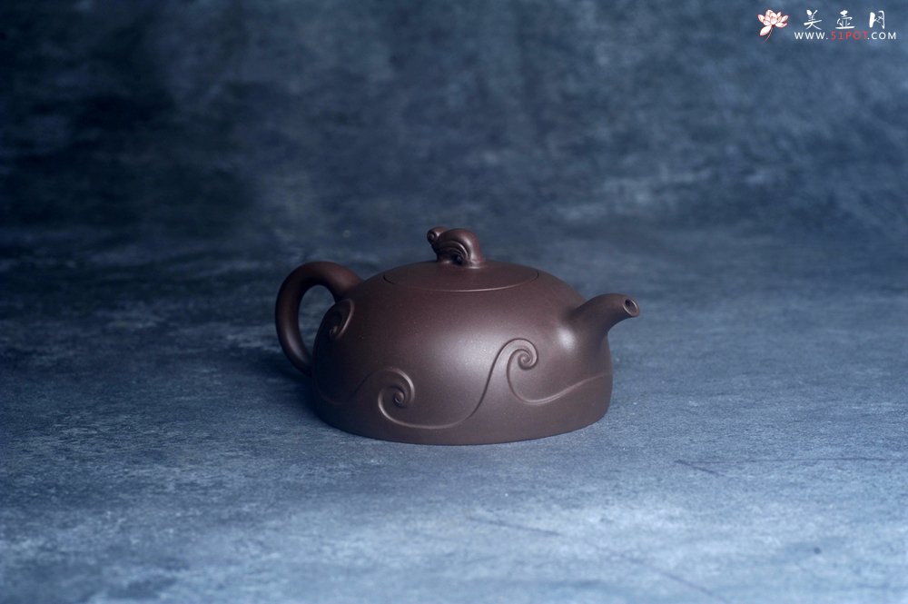 紫砂壶图片：美壶特惠 特好老紫泥半月壶 茶人醉爱 - 宜兴紫砂壶网