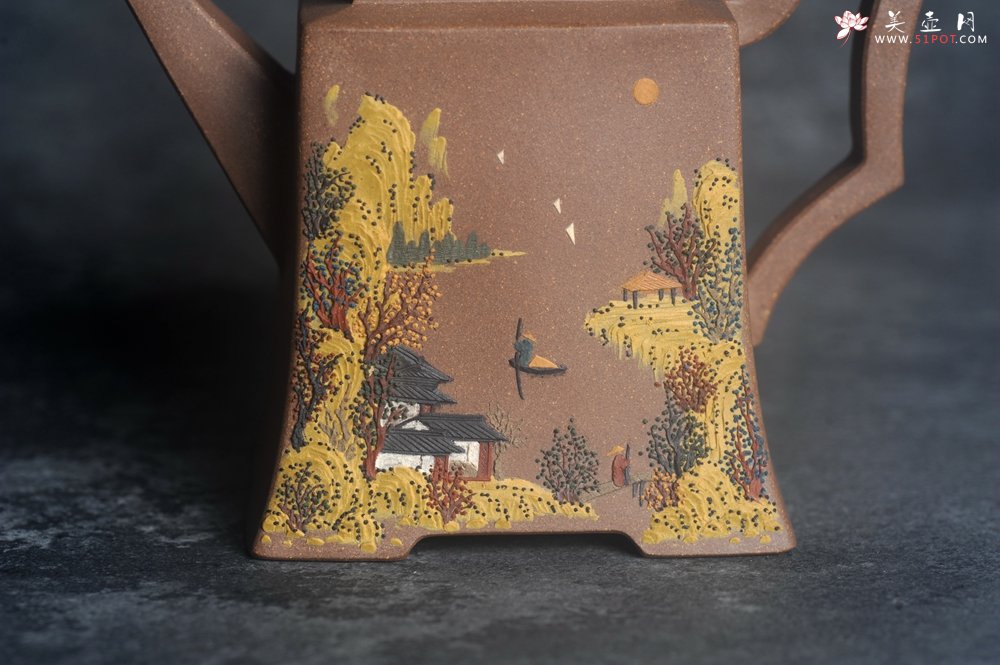 紫砂壶图片：美壶特惠 特好老段泥方钟壶 泥绘山水特文气 - 宜兴紫砂壶网