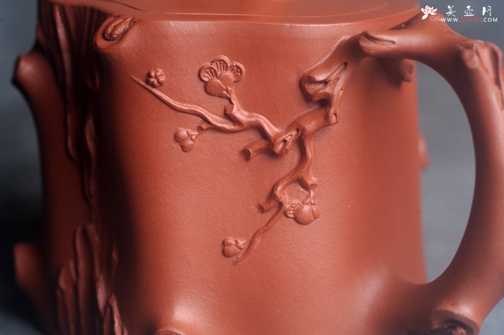 紫砂壶图片：美壶特惠 紫砂厂老艺人查建英全手工小红泥梅桩壶 茶人醉爱 - 宜兴紫砂壶网