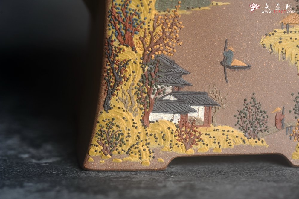 紫砂壶图片：美壶特惠 特好老段泥方钟壶 泥绘山水特文气 - 宜兴紫砂壶网