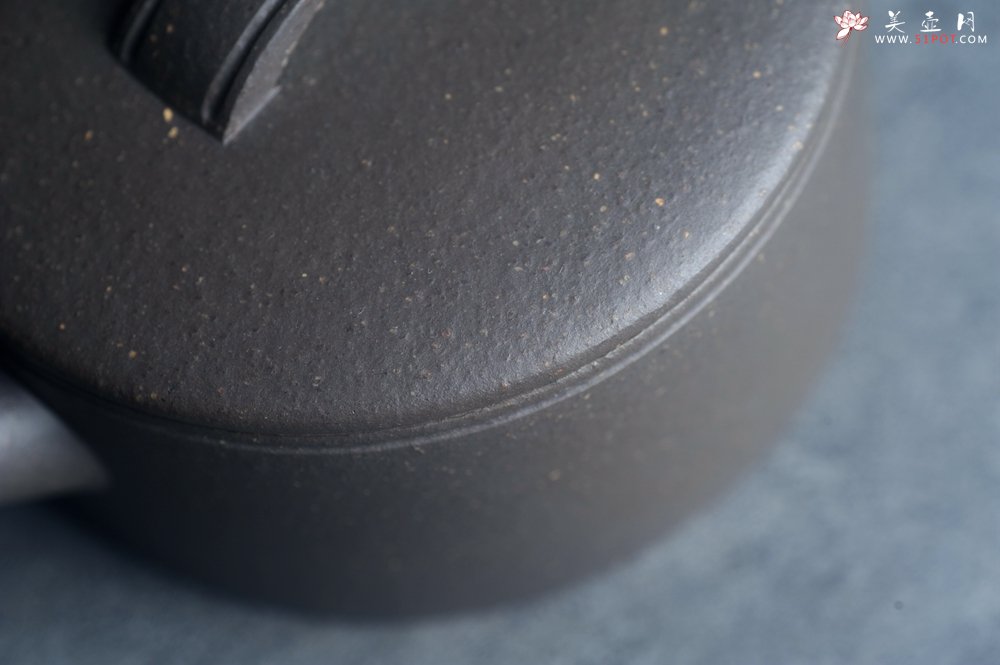 紫砂壶图片：美壶特惠 特好老青灰泥汉瓦 大口实用 茶人醉爱 - 宜兴紫砂壶网