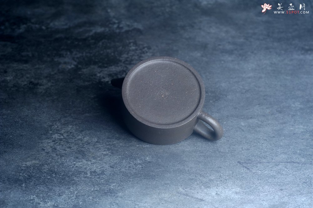 紫砂壶图片：美壶特惠 特好老青灰泥汉瓦 大口实用 茶人醉爱 - 宜兴紫砂壶网