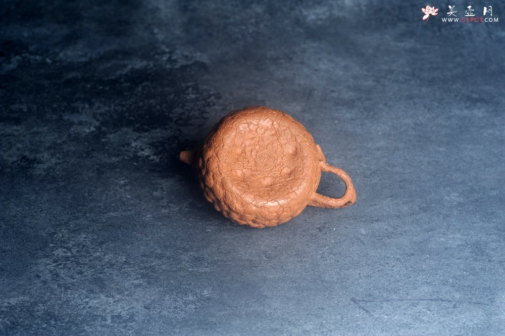 紫砂壶图片：美壶特惠 特好老段泥全手工银杏供春壶 茶人醉爱 - 宜兴紫砂壶网
