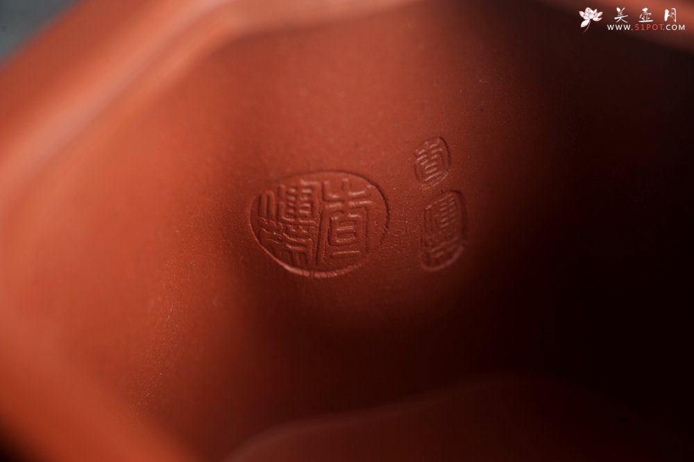 紫砂壶图片：美壶特惠 紫砂厂老艺人查建英全手工小红泥梅桩壶 茶人醉爱 - 宜兴紫砂壶网