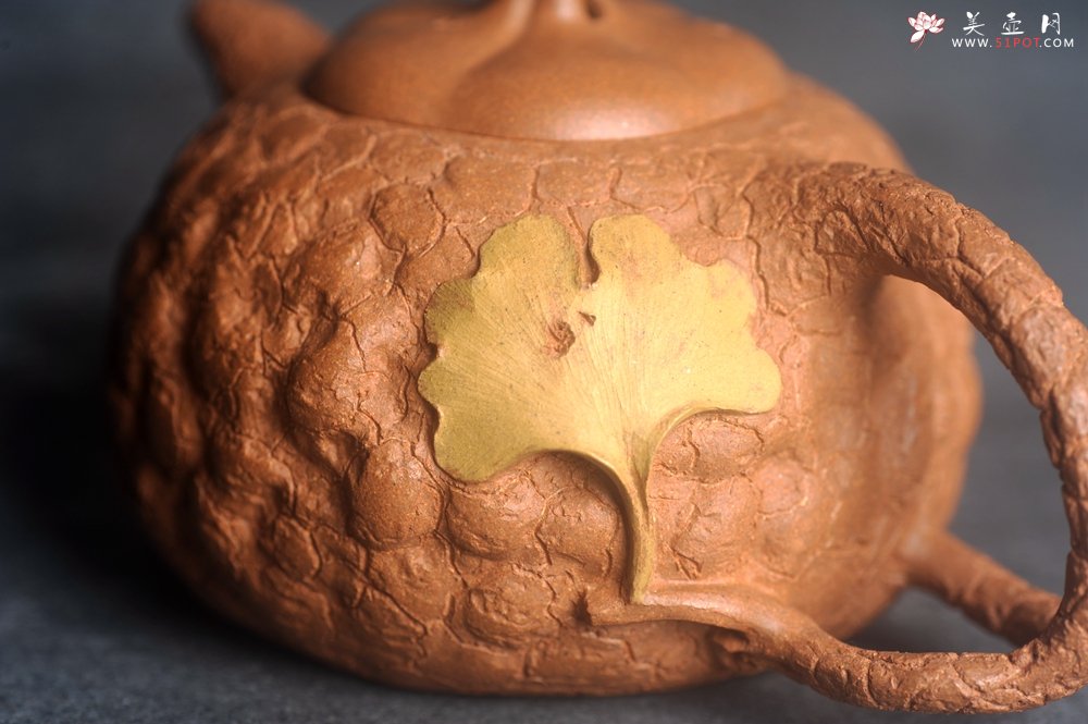 紫砂壶图片：美壶特惠 特好老段泥全手工银杏供春壶 茶人醉爱 - 宜兴紫砂壶网