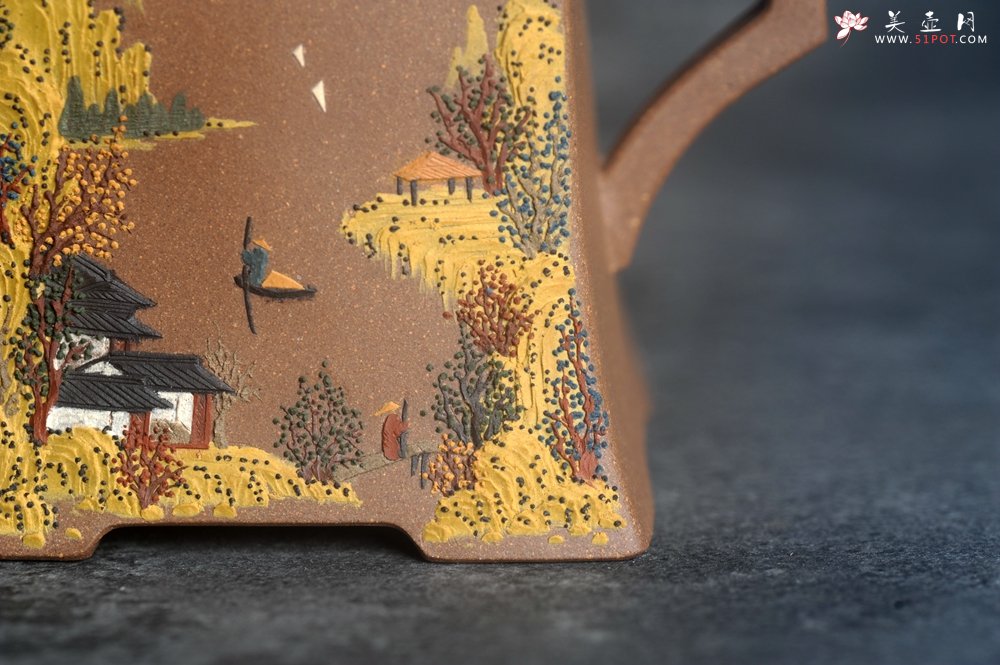 紫砂壶图片：美壶特惠 特好老段泥方钟壶 泥绘山水特文气 - 宜兴紫砂壶网