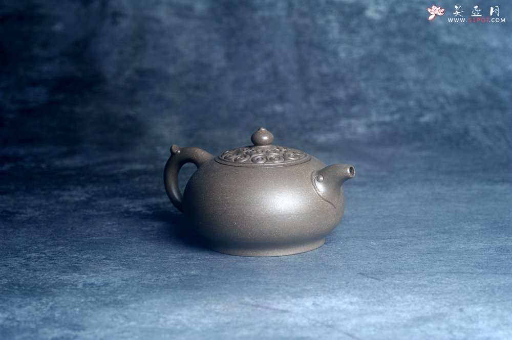 紫砂壶图片：美壶特惠 特好老青灰段泥如意圆珠壶 茶人醉爱 - 宜兴紫砂壶网