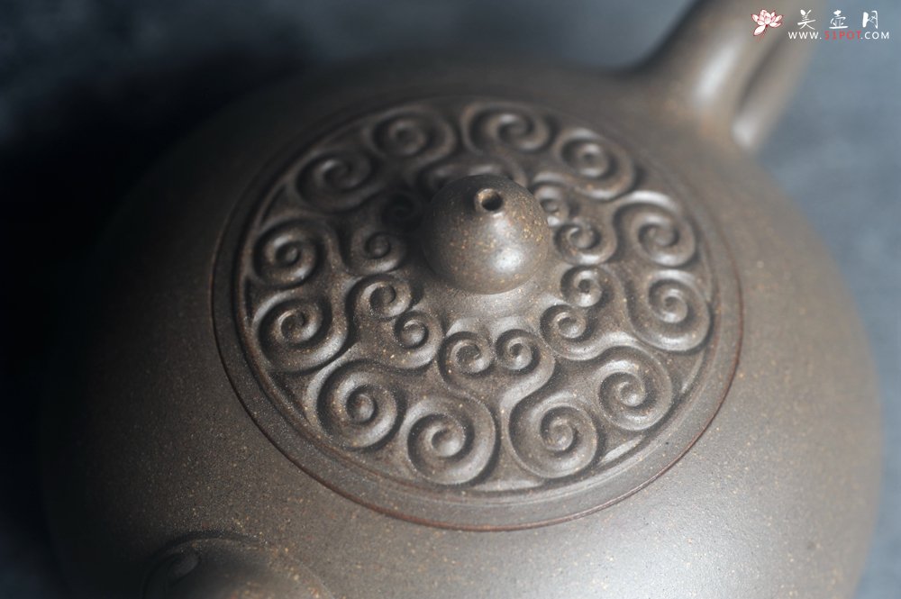 紫砂壶图片：美壶特惠 特好老青灰段泥如意圆珠壶 茶人醉爱 - 宜兴紫砂壶网