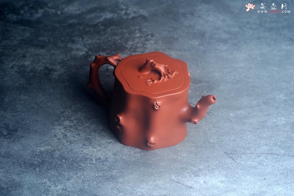 紫砂壶图片：美壶特惠 紫砂厂老艺人查建英全手工小红泥梅桩壶 茶人醉爱 - 宜兴紫砂壶网