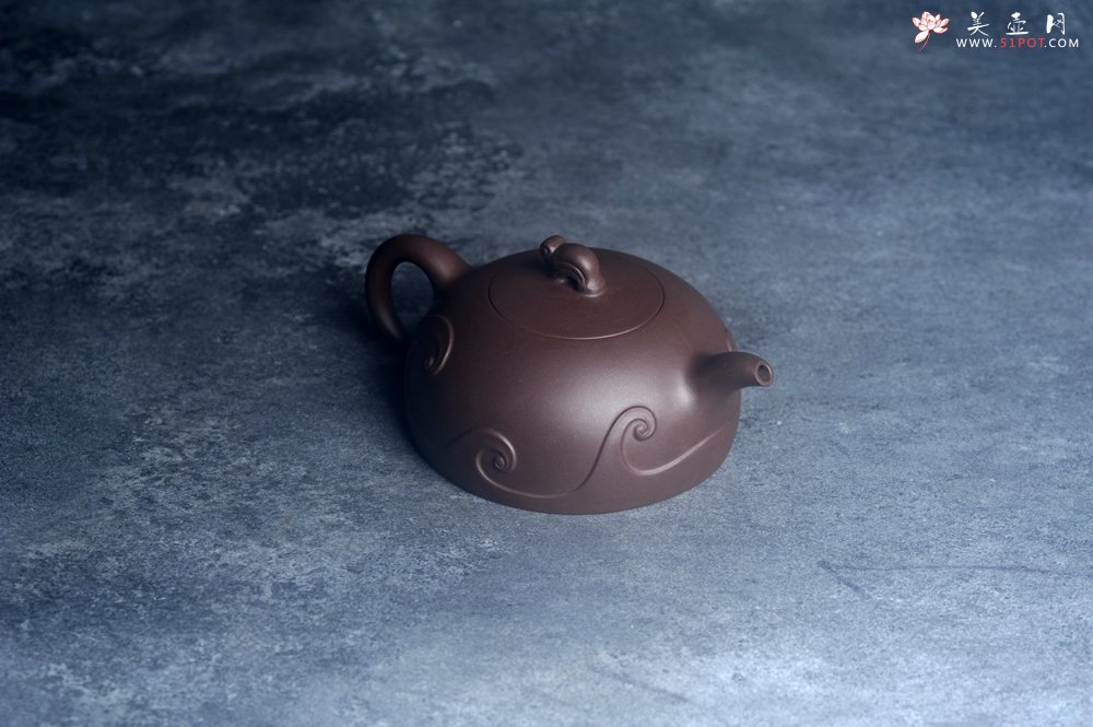 紫砂壶图片：美壶特惠 特好老紫泥半月壶 茶人醉爱 - 宜兴紫砂壶网