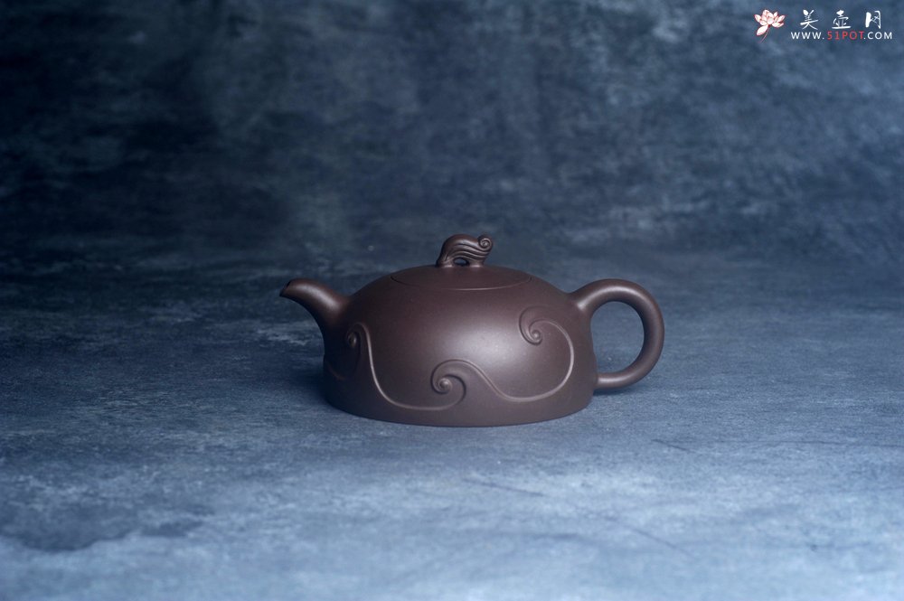 紫砂壶图片：美壶特惠 特好老紫泥半月壶 茶人醉爱 - 宜兴紫砂壶网