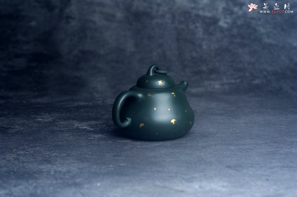 紫砂壶图片：美壶特惠 特好墨绿泥福禄葫芦壶 茶人醉爱 - 宜兴紫砂壶网