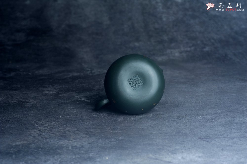 紫砂壶图片：美壶特惠 特好墨绿泥福禄葫芦壶 茶人醉爱 - 宜兴紫砂壶网