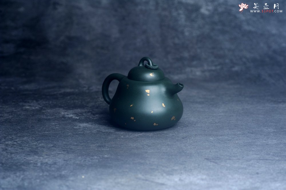紫砂壶图片：美壶特惠 特好墨绿泥福禄葫芦壶 茶人醉爱 - 宜兴紫砂壶网