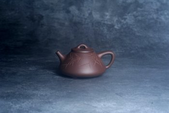 紫砂壶图片：美壶特惠 特好老紫泥子冶石瓢 刻竹特文气 - 宜兴紫砂壶网