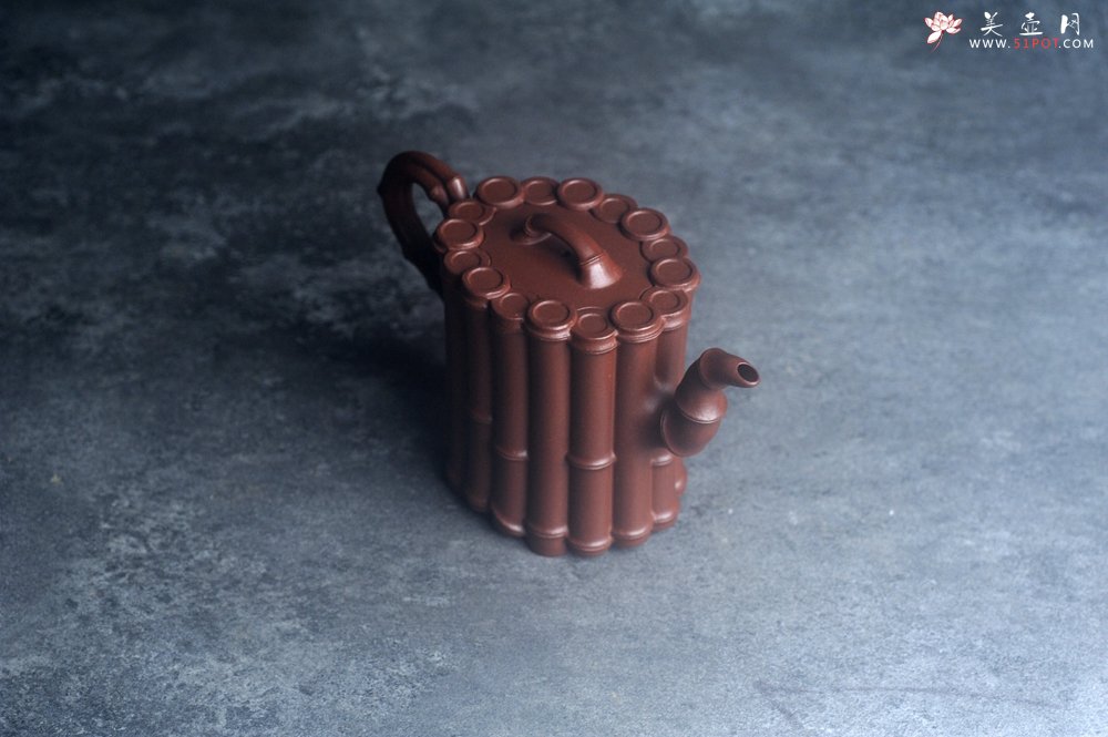 紫砂壶图片：实力派工艺师周斌精工底槽清十六竹壶 - 宜兴紫砂壶网
