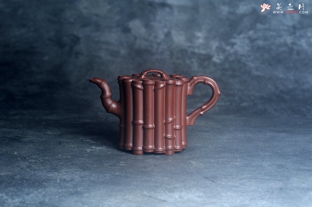 紫砂壶图片：实力派工艺师周斌精工底槽清十六竹壶 - 宜兴紫砂壶网
