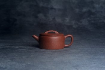 紫砂壶图片：美壶特惠 优质红降坡泥汉瓦壶 茶人醉爱 - 宜兴紫砂壶网