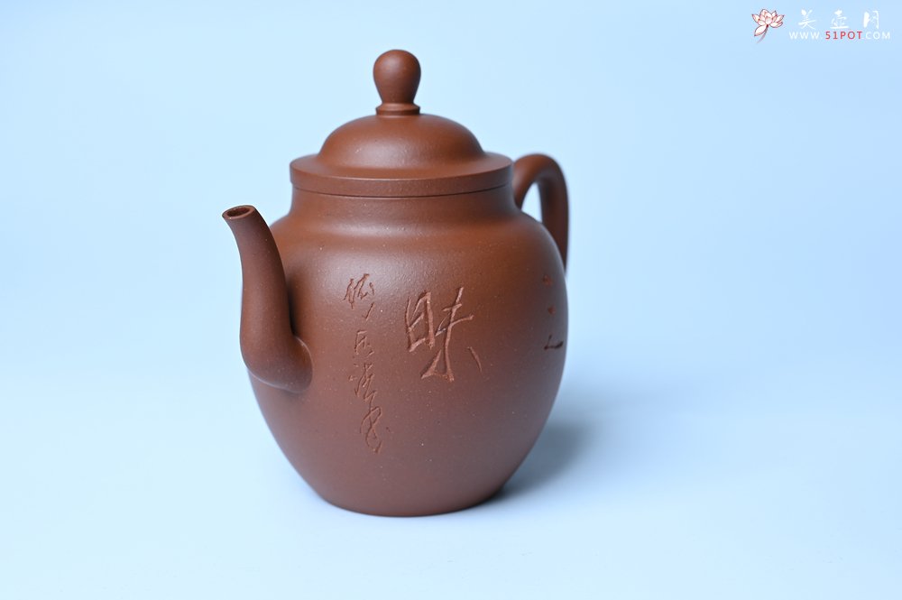 紫砂壶图片：毛国强入室弟子黄云初 特好清水泥高宫灯壶 名家何水法书法“三昧”，刘世涛伯陶刻 - 宜兴紫砂壶网
