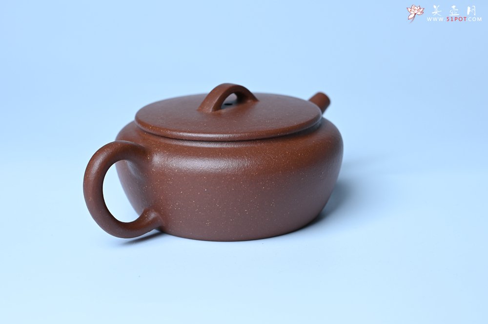 紫砂壶图片：美壶特惠 优质红降坡泥大口玉扁壶 茶人醉爱 - 宜兴紫砂壶网