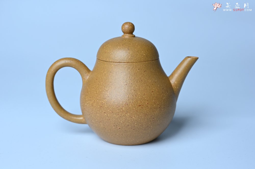 紫砂壶图片：美壶特惠 特好黄金段泥梨形壶 - 宜兴紫砂壶网