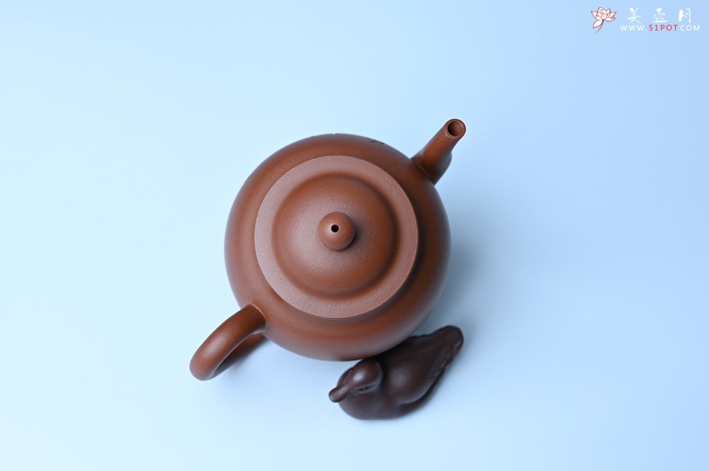 紫砂壶图片：毛国强入室弟子黄云初 特好清水泥高宫灯壶 名家何水法书法“三昧”，刘世涛伯陶刻 - 宜兴紫砂壶网