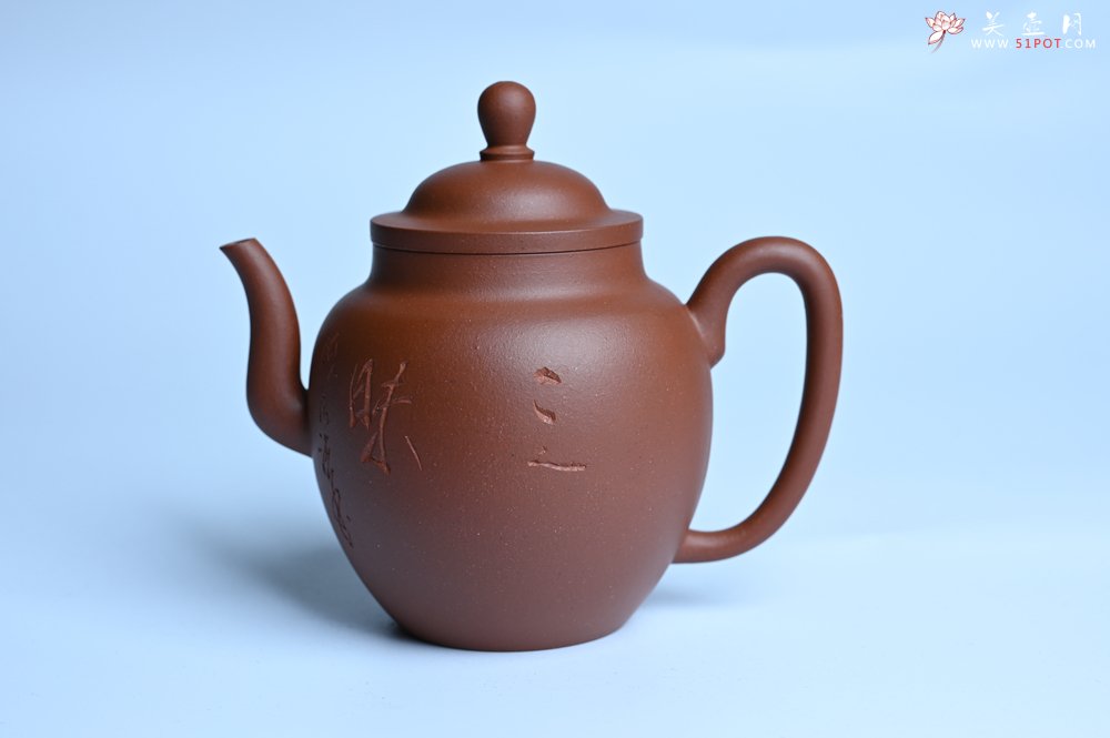 紫砂壶图片：毛国强入室弟子黄云初 特好清水泥高宫灯壶 名家何水法书法“三昧”，刘世涛伯陶刻 - 宜兴紫砂壶网