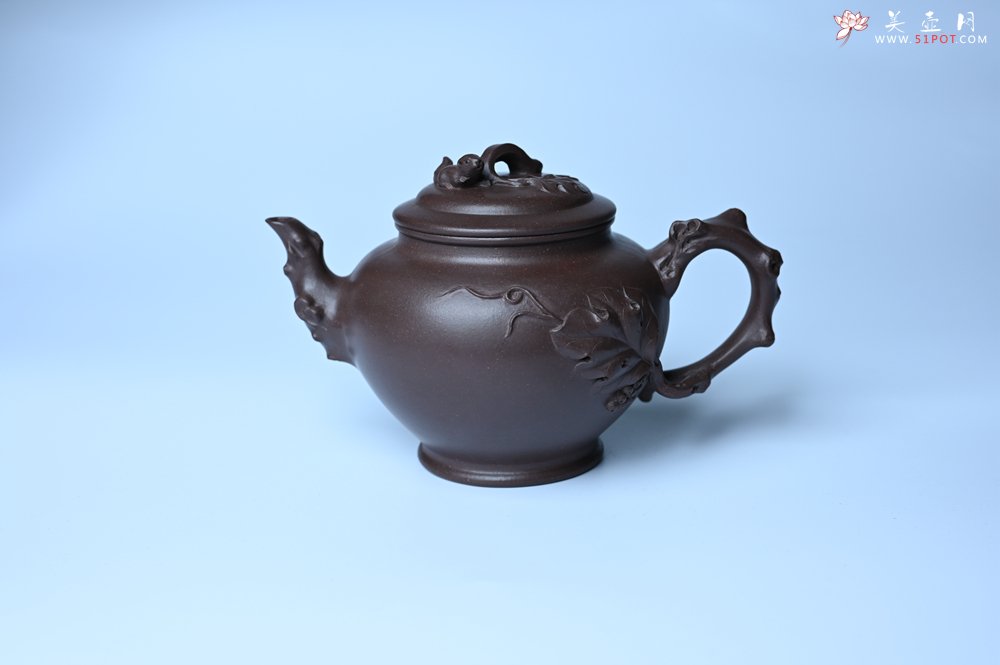 紫砂壶图片：潜力股赵老师 老紫泥全手工松鼠葡萄壶 茶人醉爱 - 宜兴紫砂壶网