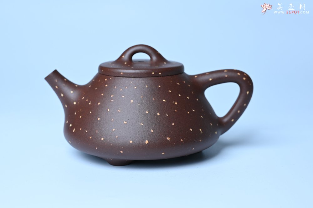 紫砂壶图片：潜力股周小培 特好老紫泥铺砂全手工子冶石瓢 - 宜兴紫砂壶网