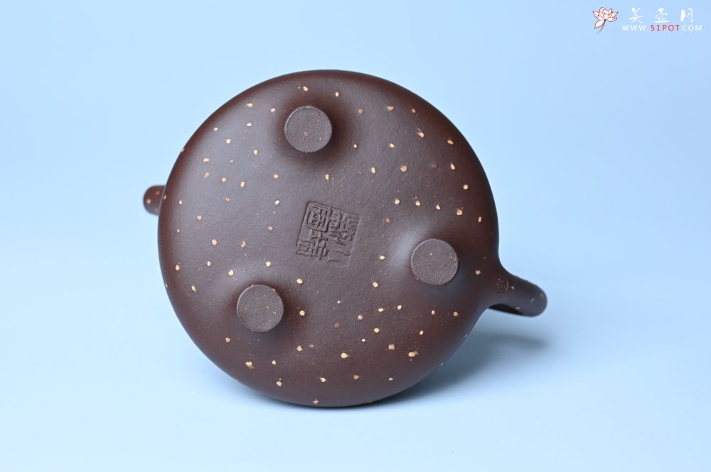 紫砂壶图片：潜力股周小培 特好老紫泥铺砂全手工子冶石瓢 - 宜兴紫砂壶网