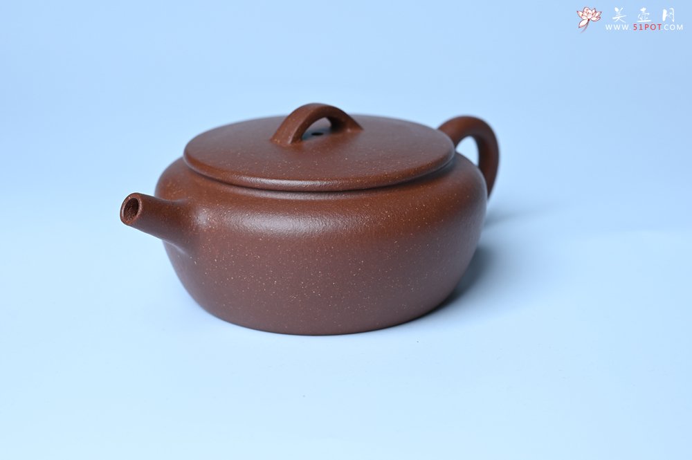 紫砂壶图片：美壶特惠 优质红降坡泥大口玉扁壶 茶人醉爱 - 宜兴紫砂壶网