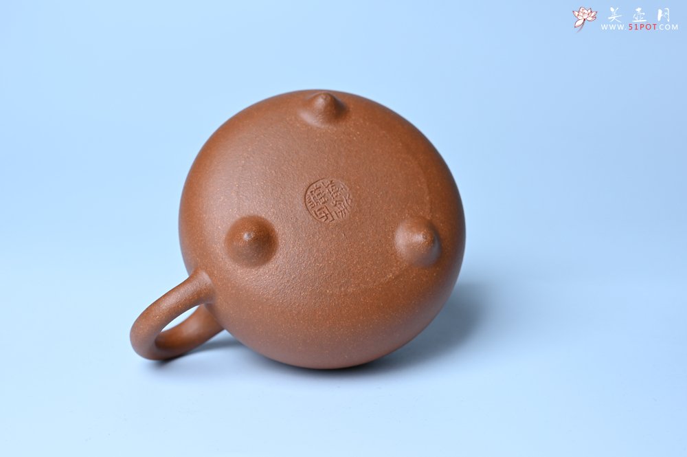 紫砂壶图片：美壶特惠 优质红降坡泥乳鼎壶 茶人醉爱 - 宜兴紫砂壶网