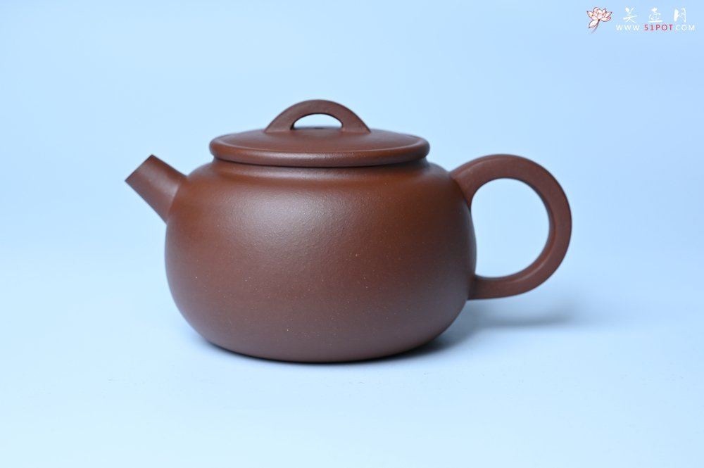 紫砂壶图片：毛国强入室弟子黄云初 特好老紫泥汉瓦壶 名家何水法书法“大彻大悟” 刘世涛伯陶刻 - 宜兴紫砂壶网