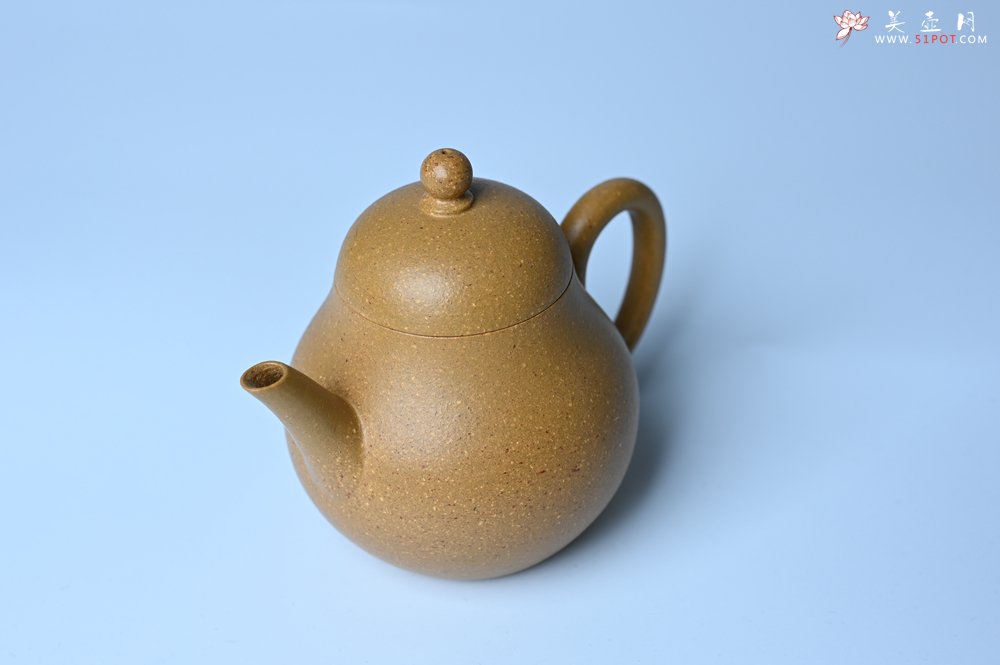 紫砂壶图片：美壶特惠 特好黄金段泥梨形壶 - 宜兴紫砂壶网