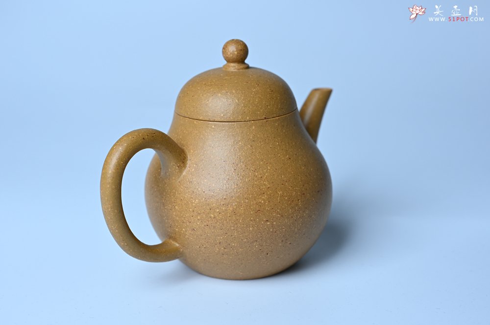 紫砂壶图片：美壶特惠 特好黄金段泥梨形壶 - 宜兴紫砂壶网