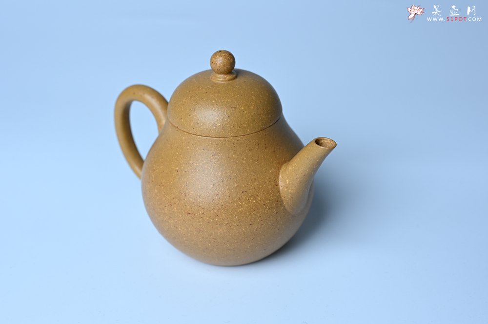 紫砂壶图片：美壶特惠 特好黄金段泥梨形壶 - 宜兴紫砂壶网
