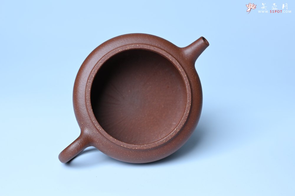 紫砂壶图片：美壶特惠 优质红降坡泥大口玉扁壶 茶人醉爱 - 宜兴紫砂壶网